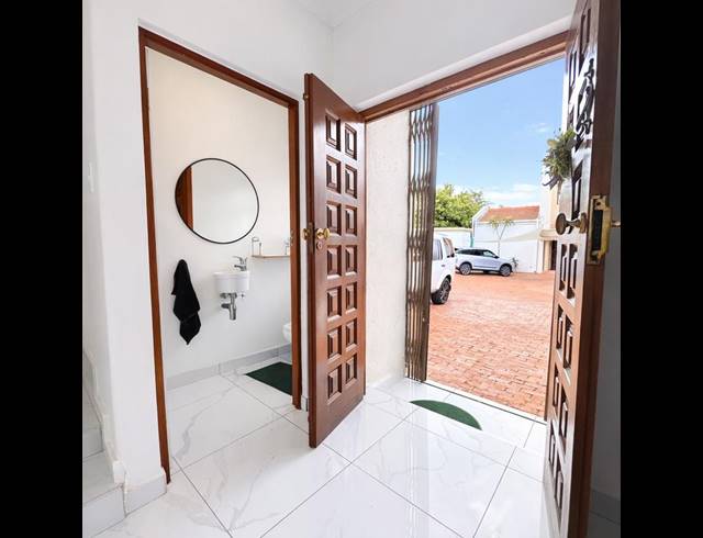 4 BEDROOM HOUSE FOR SALE IN BRYANSTON
